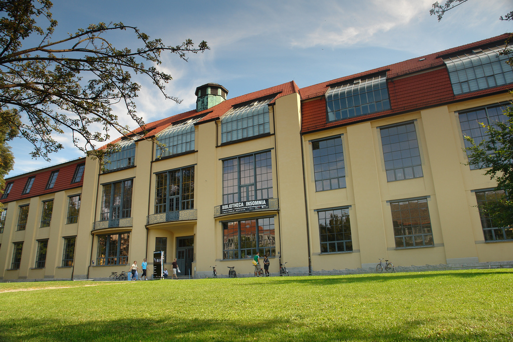 Henry van de Velde Forms the Weimar School of Arts and Crafts