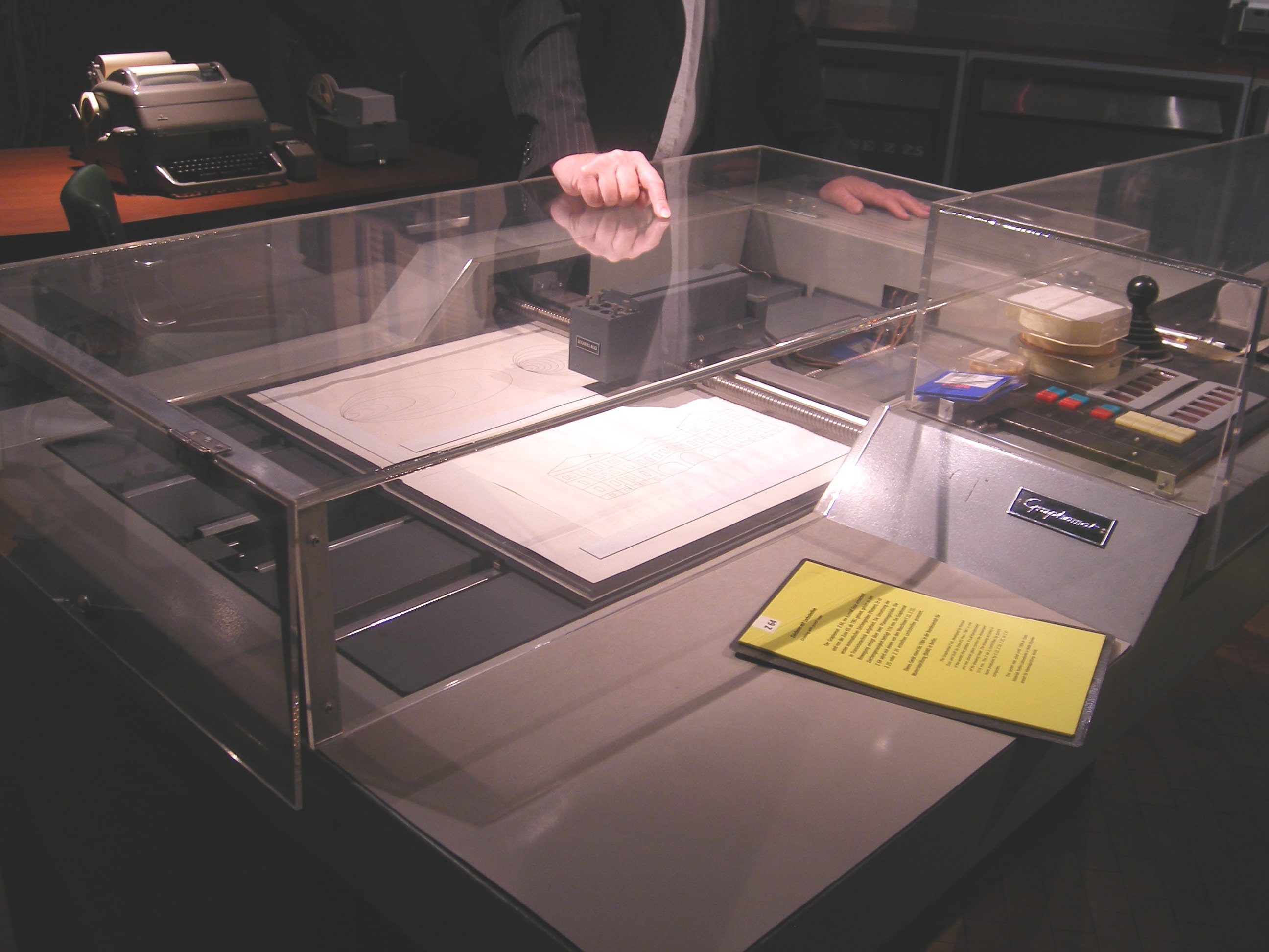 Invention of the Zuse Graphomat Z 64