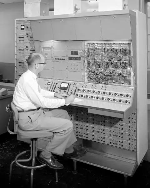 Kurd Alsleben and Cord Passow Make Analog Computer Drawings