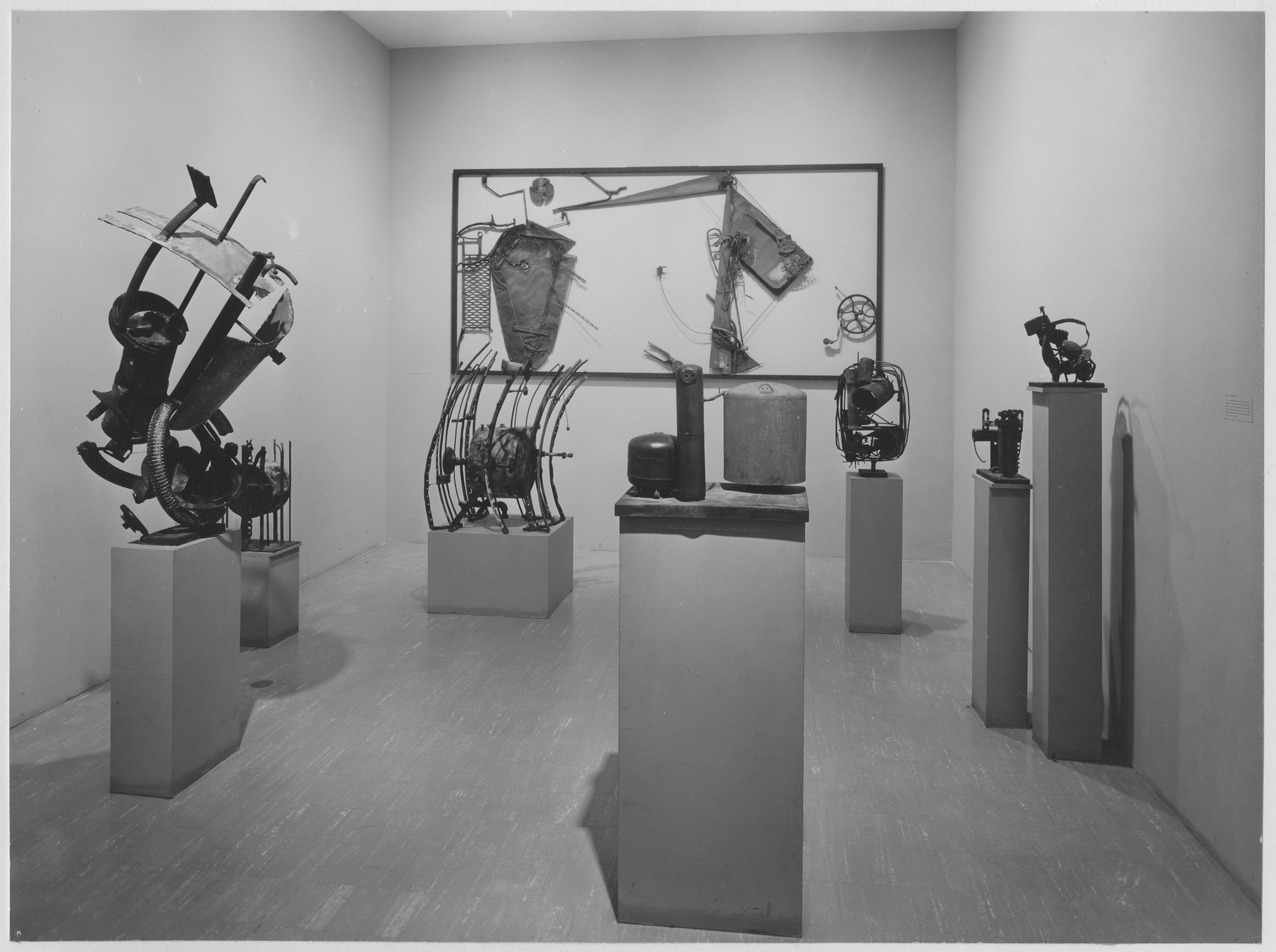 Minimalism Emerges with 16 Americans at MoMA