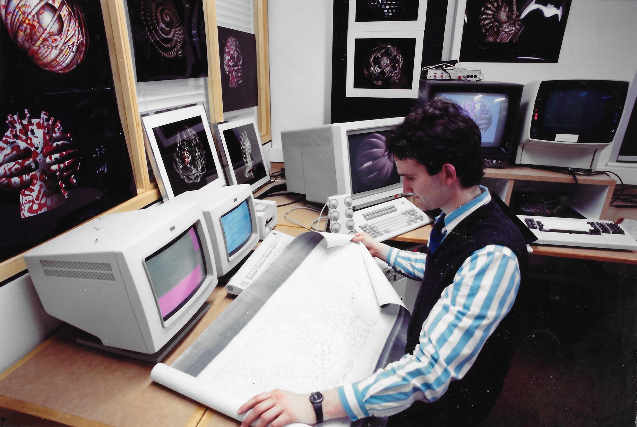 William Latham in Lab at IBM UK Scientific Centre (1987-8) Colour 1 Mutator 1 Period. Courtesy of the artsit