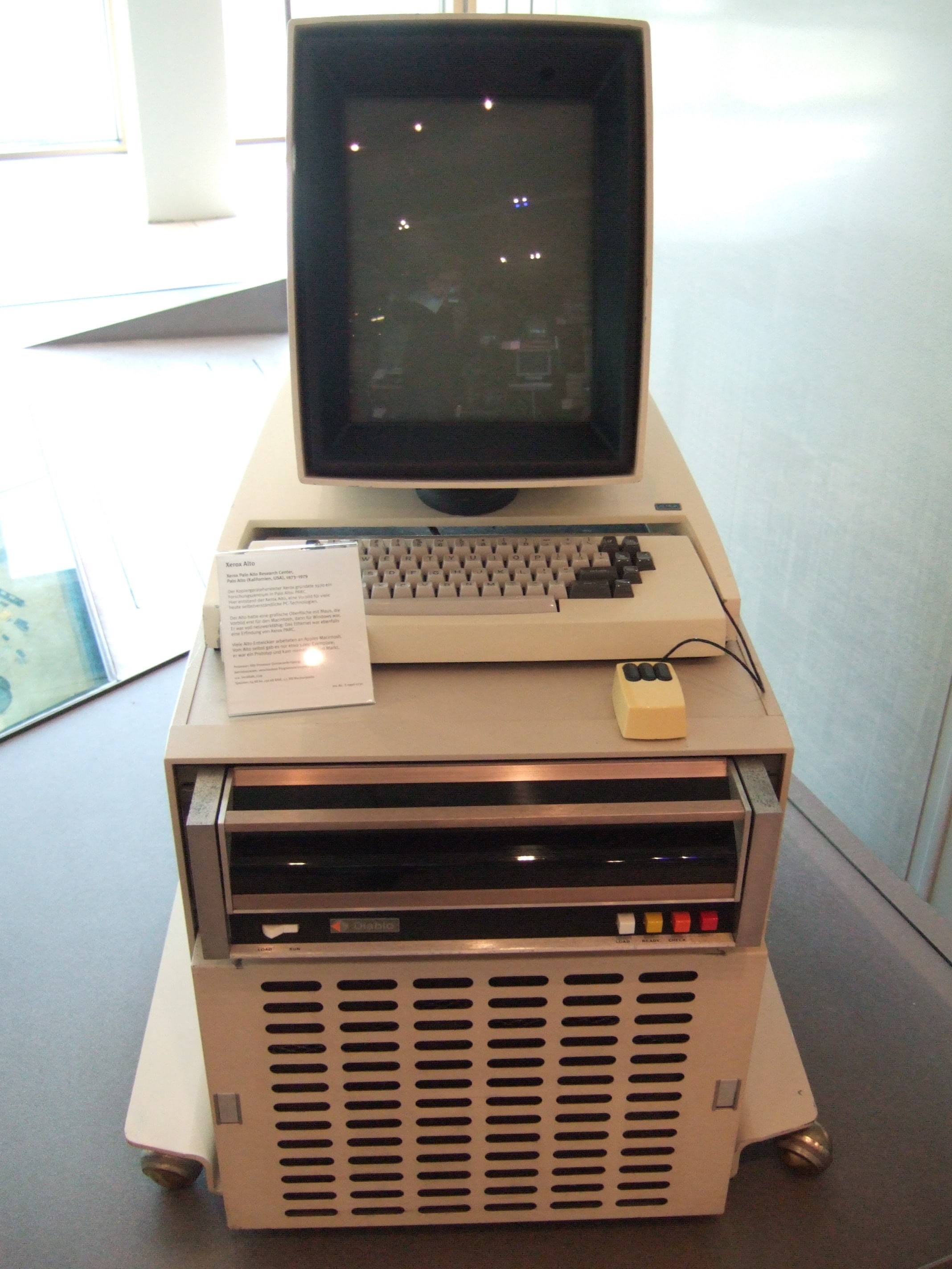 Xerox PARC Develops Alto Personal Computer